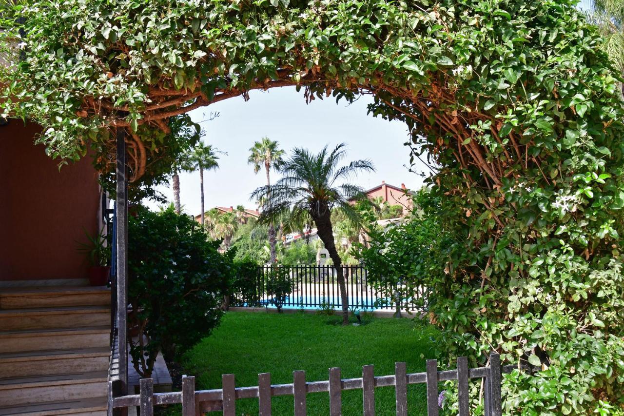 Amaranda B&B Catania-Fontanarossai nemzetközi repülőtér Kültér fotó